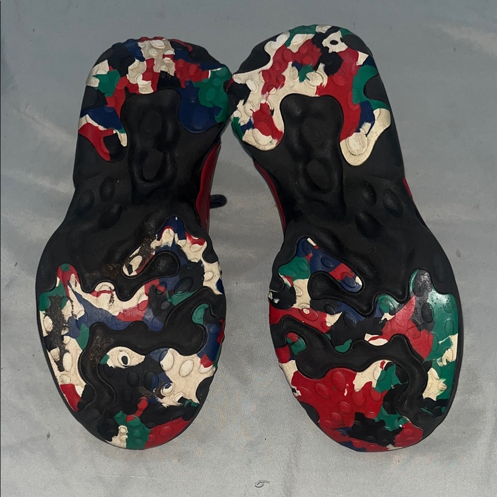 Nike Kids Black and Red Sneakers with Blue Accents - Picture 3 of 3
